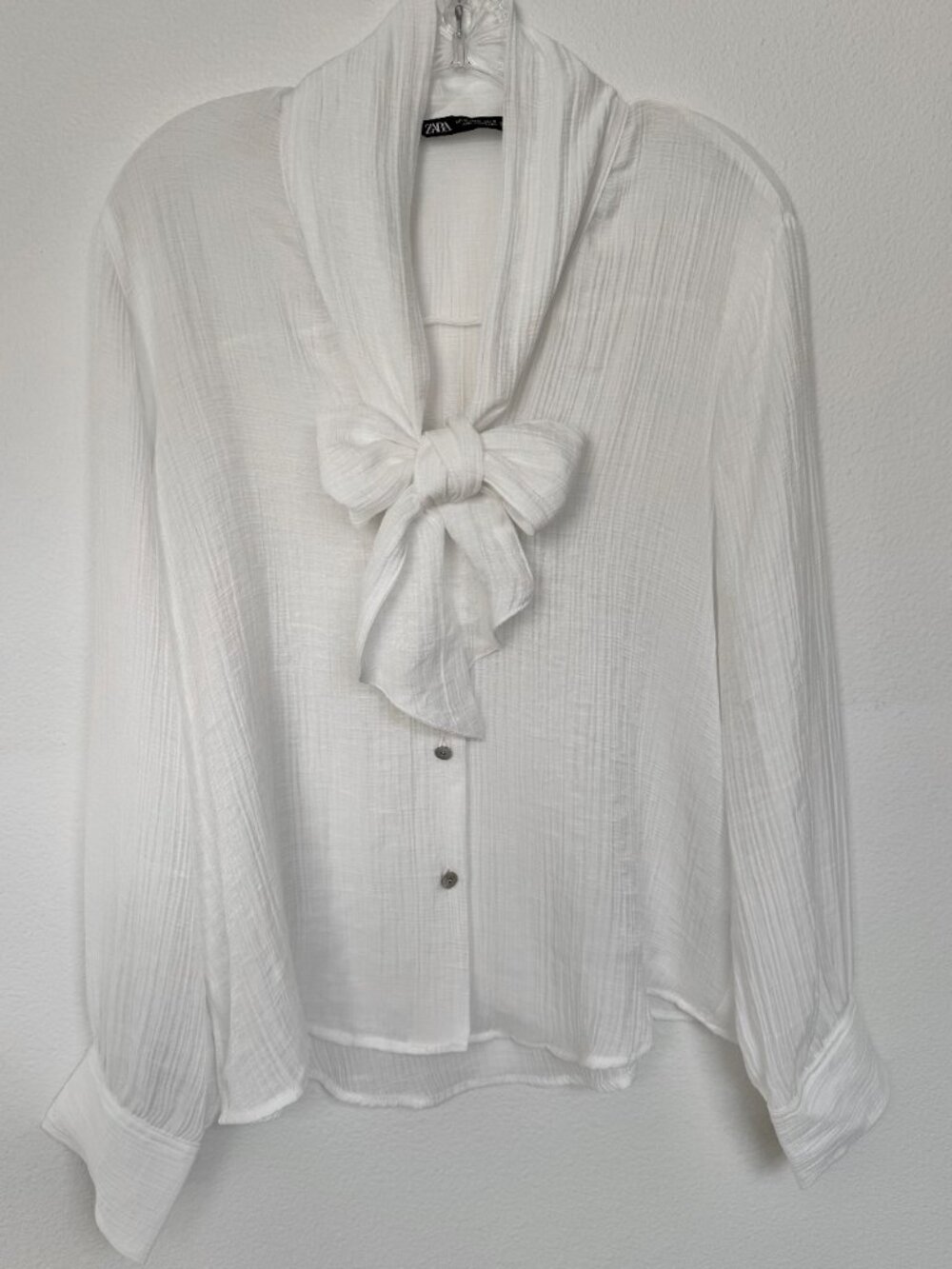 Like New Zara White Sheer Bow Top Size M